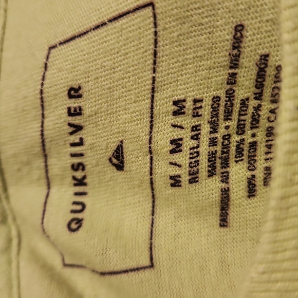 QuikSilver T-shirt. - Picture 2 of 2